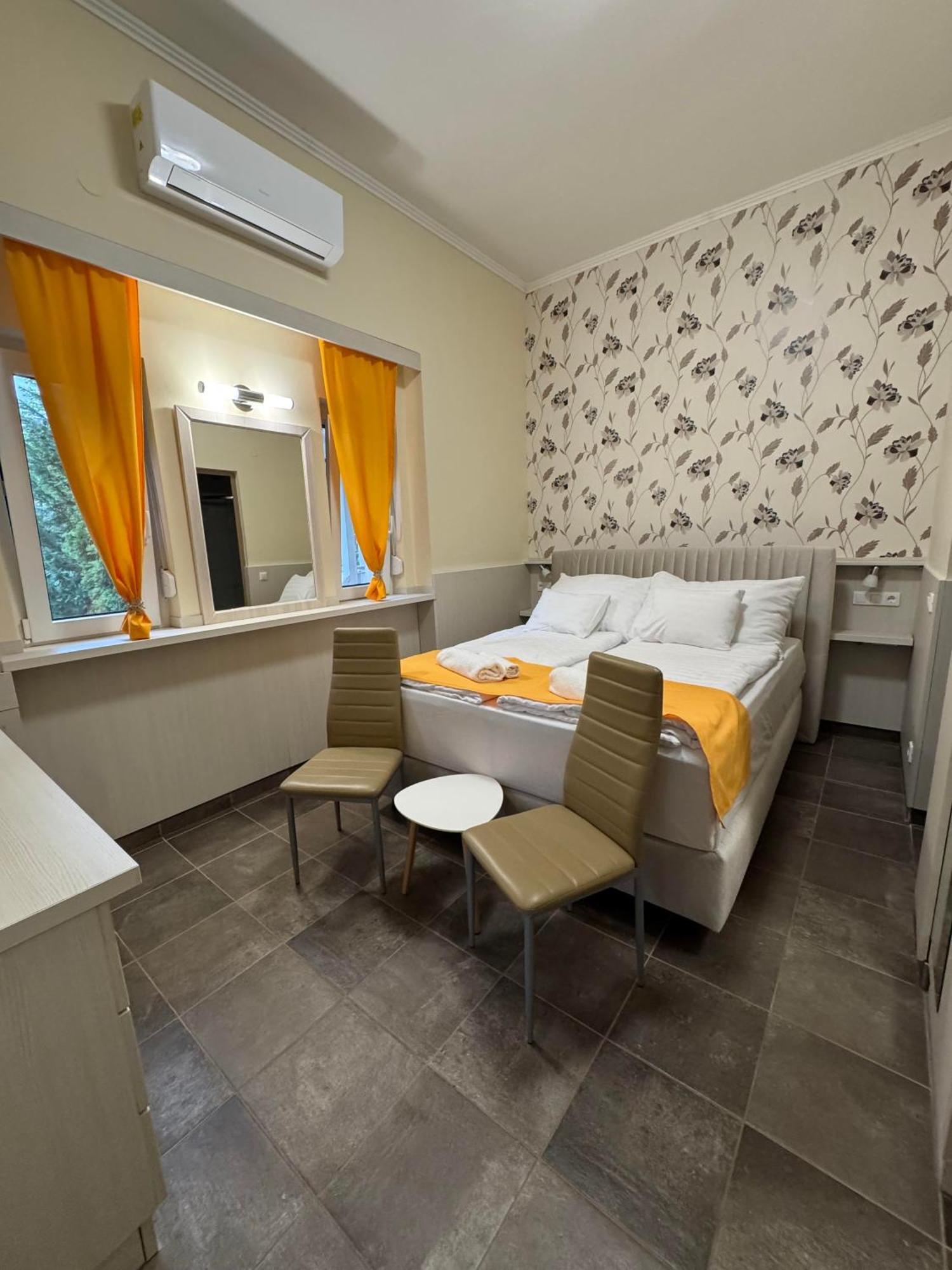 Hotel Szem-S Vendeghaz Balatonszárszó Exterior foto