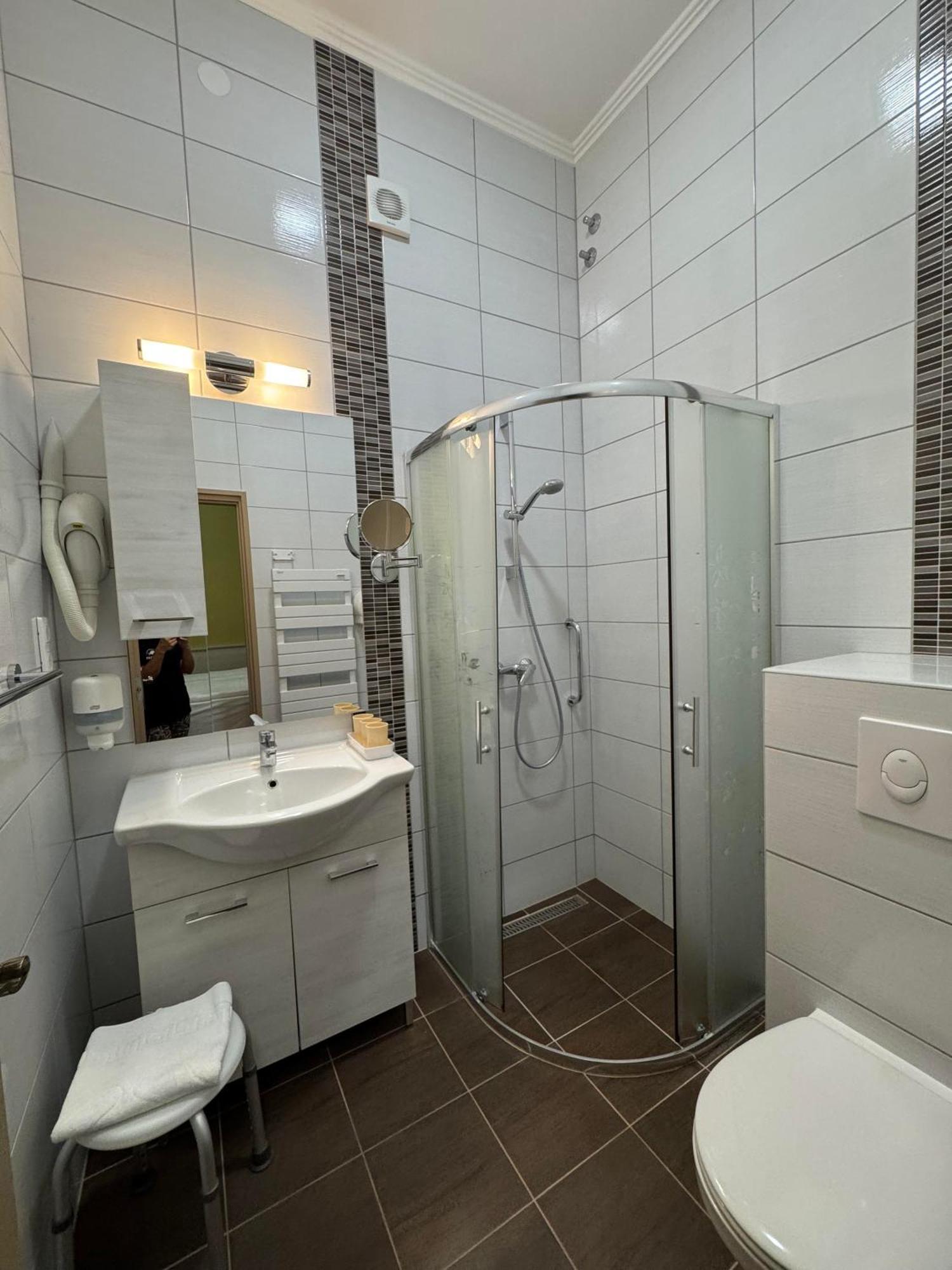 Hotel Szem-S Vendeghaz Balatonszárszó Exterior foto